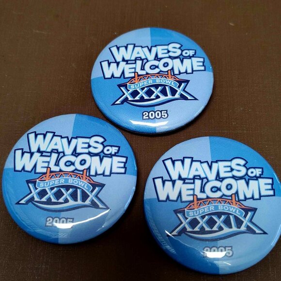 NFL Super Bowl 2005 XXXIX Waves of Welcome Button 2" Patriots vs Eagles Lot of 3 - Picture 1 of 2
